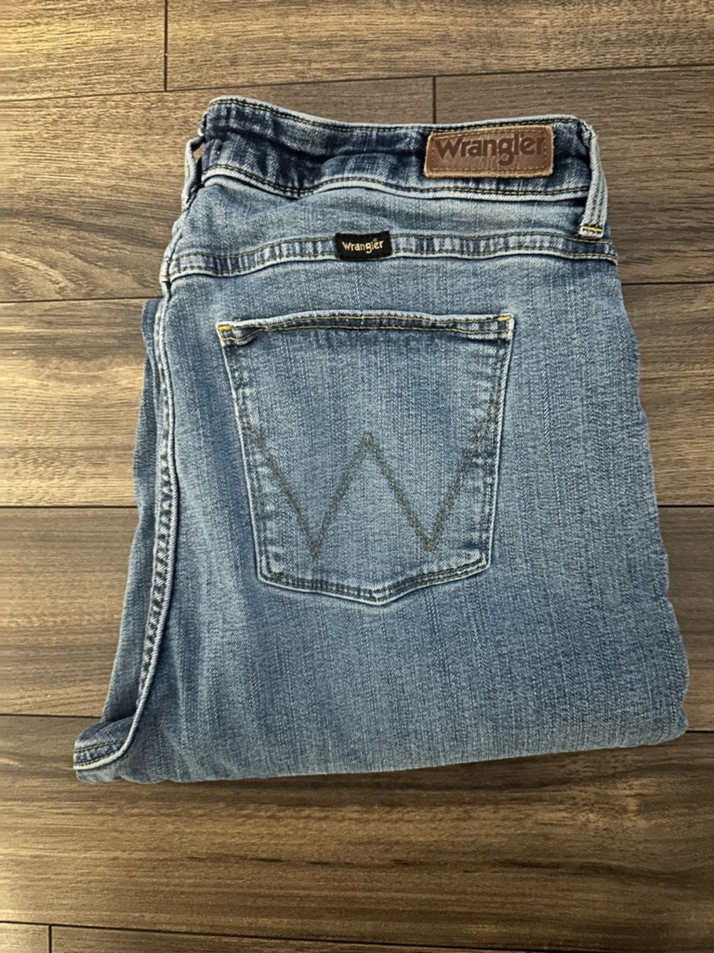 Wrangler Women's Wrangler High Rise True Straight Crop jeans.